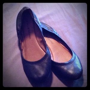 Lucky Brand Black Flats with sewn detail